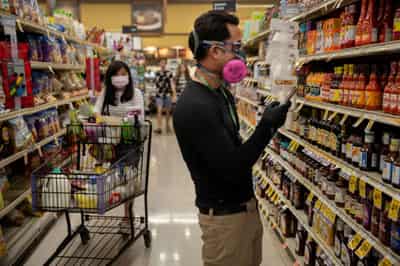 Image for Lower-income households dim U.S. consumer sentiment