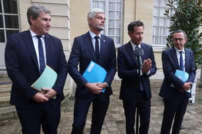 Image for French parliament ousts prime minister, deepening political crisis