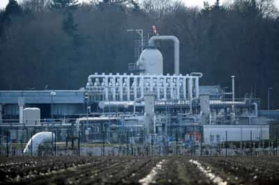 Image for EU set to ban Russian oil, ministers hold crisis talks on gas