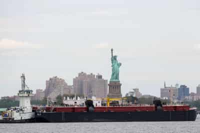 Image for Oil slips as economic worries take focus off tighter supplies
