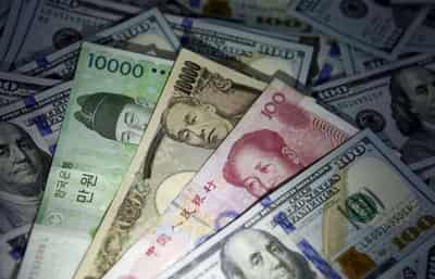 Image for Euro up slightly after ECB meeting; U.S. jobless claims weigh on dollar