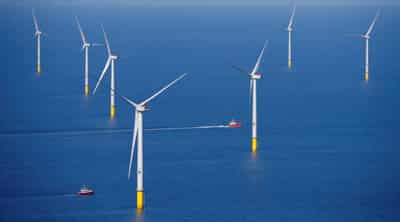 Image for UK needs tougher policies, more public awareness to hit zero emissions, report says