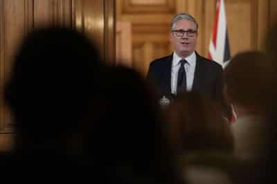 Image for Factbox-How will the UK ban on social media for under 16s work?