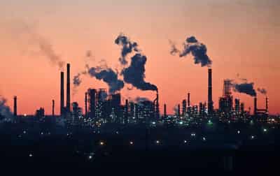Image for Analysis-Global oil refiners see short-term boost from higher margins