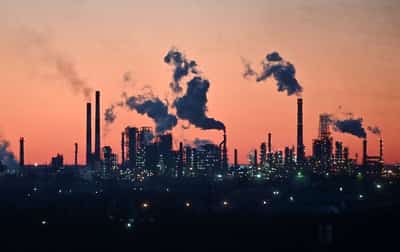 Image for Analysis-Global oil refiners see short-term boost from higher margins