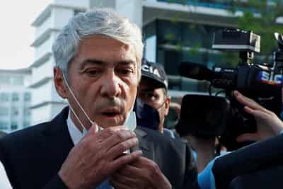 Image for Portuguese former prime minister Socrates goes on trial in graft case