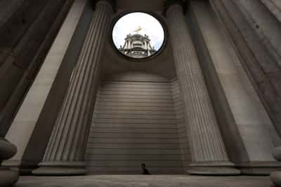 Image for Bank of England's Taylor says case for rate hike 'not compelling'