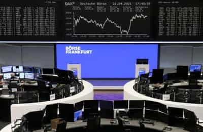 Image for European shares flat as weakness in autos negate mining gains
