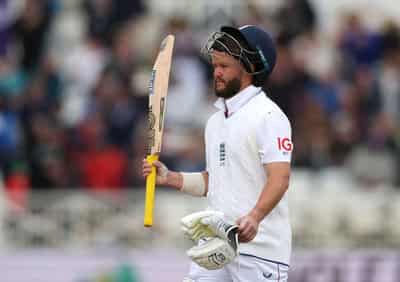 Image for Cricket-England pummel Zimbabwe in run fest at Trent Bridge