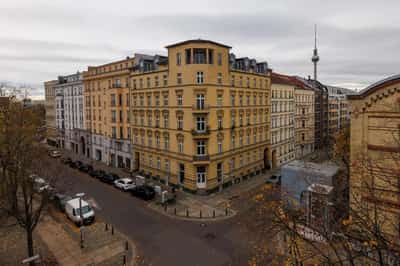 Image for Outlook improves for German industry but home market under pressure, poll finds