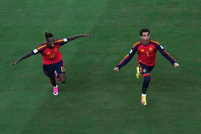 Image for Soccer-Spain battle past 10-man Argentina 1-0 in extra time to win World Cup