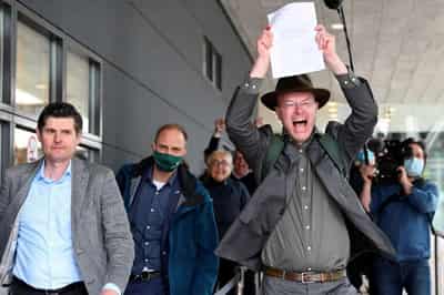 Image for Shell ordered to deepen carbon cuts in landmark Dutch climate case