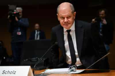 Image for German foreign minister criticises Scholz for blocking more Ukraine aid, report says