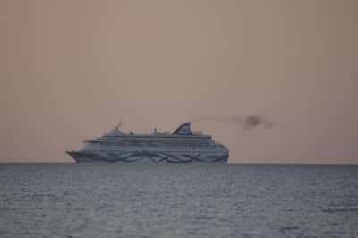 Image for Israel launches airlift to bring home stranded citizens after Iran strikes