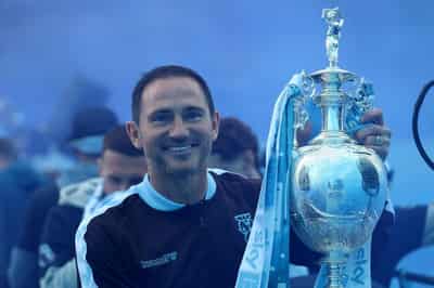 Image for Soccer-Lampard lands England's Manager of the Year award