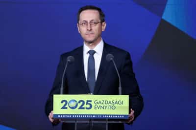 Image for Hungary keeps EU's highest base rate steady as inflation risks loom