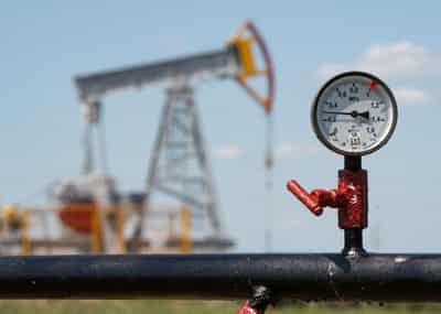 Image for Oil hovers near six-month high as investors track US-Iran tensions