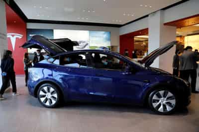 Image for Tesla rallies after Canaccord upgrades rating, says it is like Apple