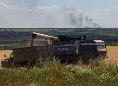 Image for Turkey reports deal to restore Ukrainian grain exports, UN says more work needed