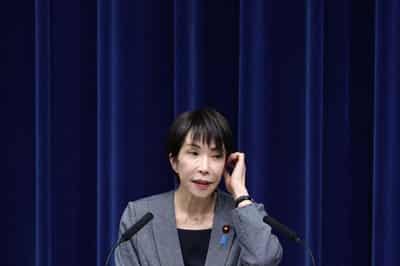 Image for Japan reaffirms no-nukes pledge after official floats weapons idea