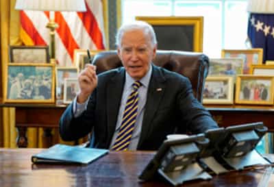 Image for Biden bids farewell from Oval Office as Trump looms over his legacy