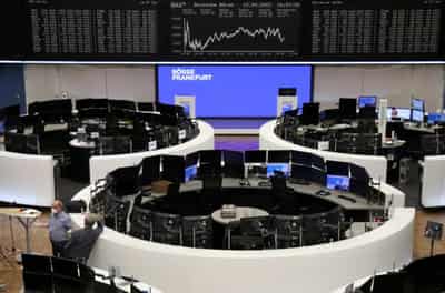 Image for European stocks bounce back as ASML outlook lifts tech sector