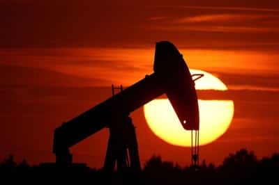 Image for Oil settles up as US, China teams to meet following Trump, Xi trade call