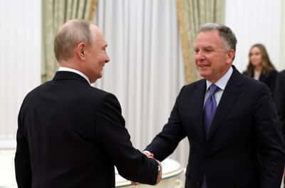 Image for Trump says Witkoff, Kushner heading abroad to discuss Ukraine peace