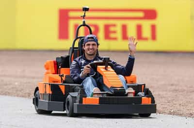Image for Motor racing-F1 drivers amuse British GP crowd with Lego car chaos