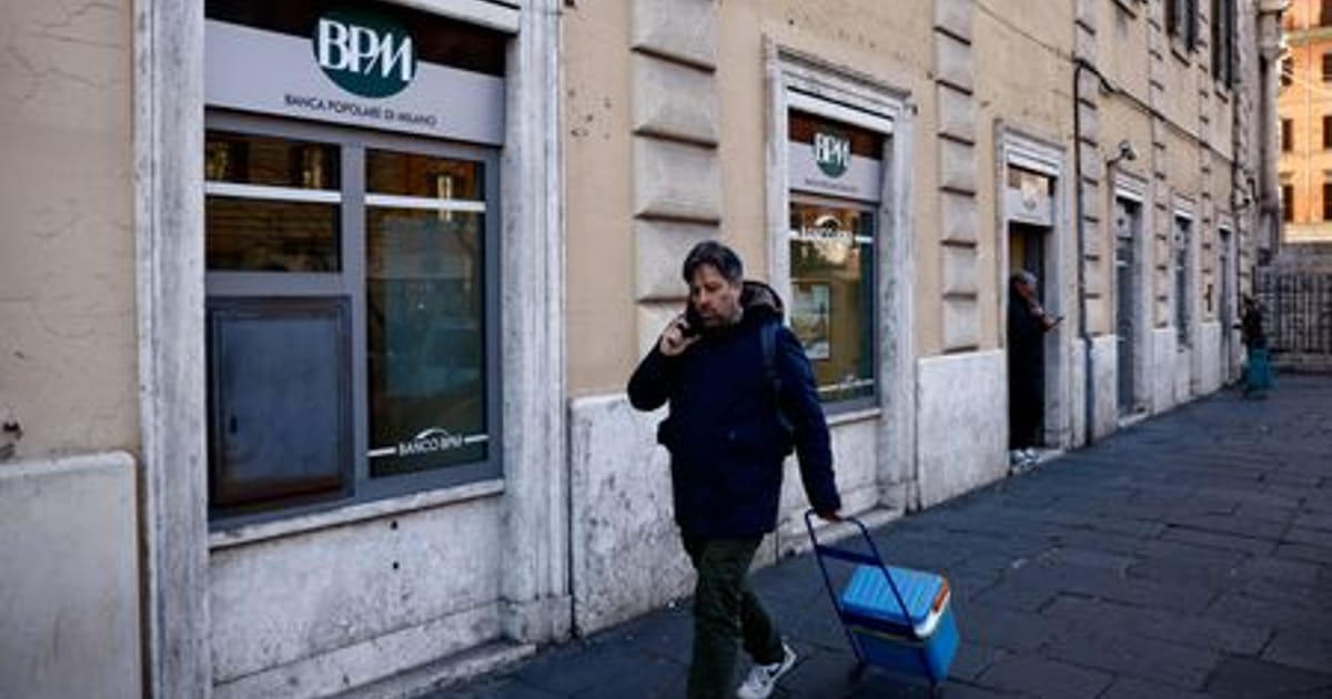 Italy's Banco BPM posts strong quarter, firms up outlook after ending MPS merger talks