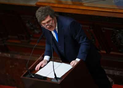 Image for Argentina’s Milei walks fine line on Falklands amid US–UK tensions