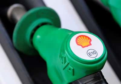 Image for Shell's profit beats expectations at $6.9 billion, raises dividend by 5%