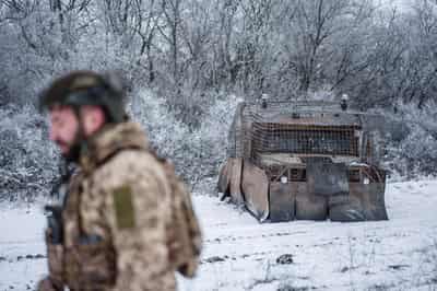 Image for US has told Ukraine it must sign peace deal with Russia to get security guarantees, source says