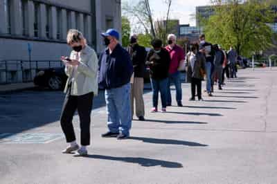 Image for U.S. weekly jobless claims increase to two-month high; trend still low