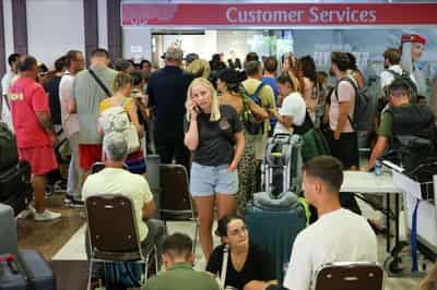 Image for US-Iran conflict disrupts thousands of flights as travel chaos deepens