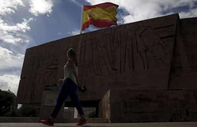 Image for Spain to grant more work visas to combat labour shortages