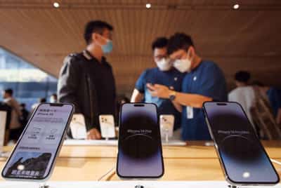 Image for Apple opens store on China’s WeChat platform