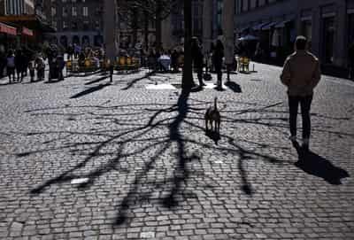 Image for Swiss government slams 10 million population cap plan as threat to economy