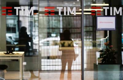 Image for Poste falls short of Telecom Italia delisting threshold after takeover bid
