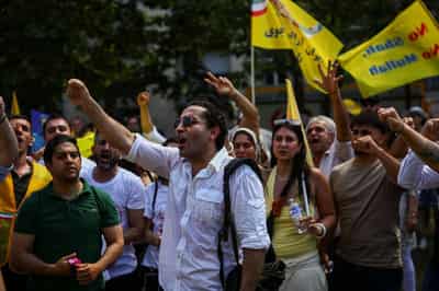 Image for Paris police arrest 20 as demonstrators defy ban on Iran opposition rally