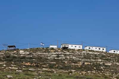 Image for Israel approves dozens of new settlements in West Bank, watchdog says