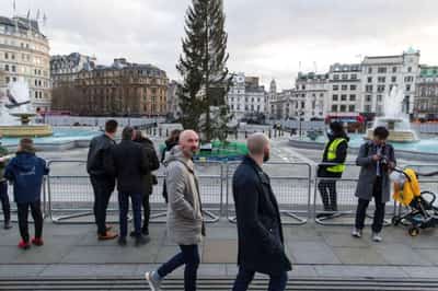 Image for UK business activity slows to three-month low as inflation soars – PMI