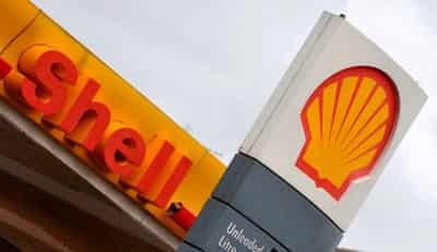 Image for Shell blames oil, gas margin calls for billions in cash outflows
