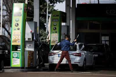 Image for EU exploring subsidising or capping gas price, Commission says