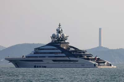Image for Russian superyacht crosses blockaded Strait of Hormuz
