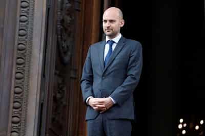 Image for Israel's aid access to Gaza insufficient, offensive must stop, France says