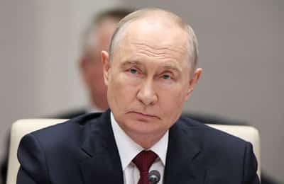 Image for Putin says Russia is winning on battlefield, won't negotiate with 'terrorists'