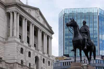 Image for Investors flee UK bonds, pushing gilts to huge monthly loss