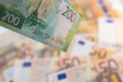 Image for Volatile rouble gives up huge gains as Putin declares annexations