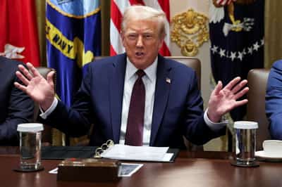 Image for Trump holds Gaza policy meeting with Tony Blair and Jared Kushner